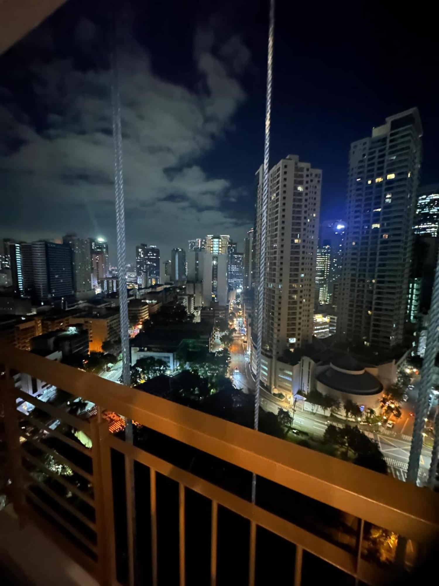 Cozy Place With City View At Greenbelt Makati 마닐라 외부 사진